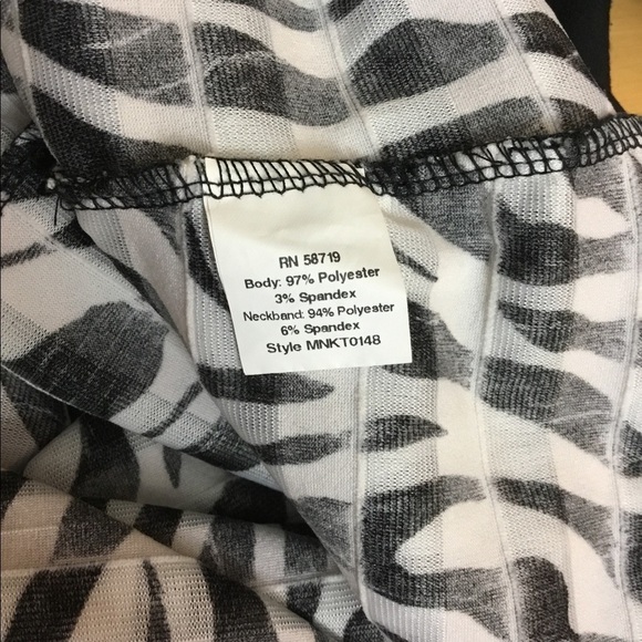 Notations XL black and white layered animal print tank top - Picture 10 of 12